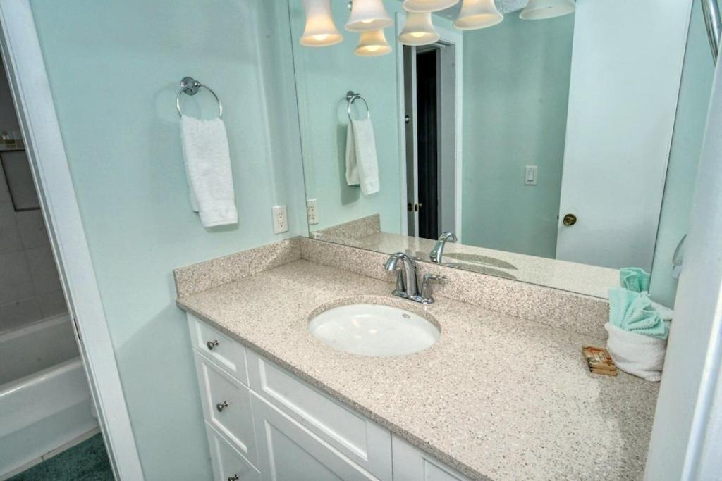 Laplaya 201C Breathtaking Gulf Panorama From This Corner End Unit With A Private Stairway To The Beach Longboat Key Luaran gambar